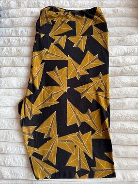 LuLaRoe women’s paper plane leggings tall and curvy